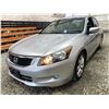 Image 3 : PARKSVILLE - 2010 HONDA ACCORD SILVER 281521 KMS - 501654-3