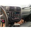 Image 49 : PARKSVILLE - 2005 CHEVROLET BLAZER RED 179520 KMS - 120067-2