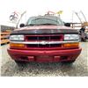 Image 5 : PARKSVILLE - 2005 CHEVROLET BLAZER RED 179520 KMS - 120067-2