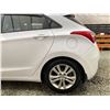 Image 29 : PARKSVILLE - 2014 HYUNDAI ELANTRA WHITE 200493 KMS - 172736-3