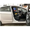 Image 36 : PARKSVILLE - 2014 HYUNDAI ELANTRA WHITE 200493 KMS - 172736-3