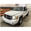 Image 3 : PARKSVILLE - 2005 DODGE DAKOTA WHITE 196672 KMS - 136563-2