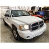 Image 9 : PARKSVILLE - 2005 DODGE DAKOTA WHITE 196672 KMS - 136563-2