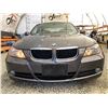 Image 5 : PARKSVILLE - 2008 BMW 323 GREY 206670 KMS - C99282-3
