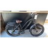 Image 2 : BLACK ET CYCLE T720 7-SPEED FRONT SUSPENSION FAT TIRE E-BIKE - NO CHARGER/KEY/BATTERY