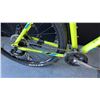 Image 3 : BRIGHT GREEN TREK MARLIN 5 ALPHA SILVER ALUMINUM 21-SPEED FRONT SUSPENSION MOUNTAIN BIKE