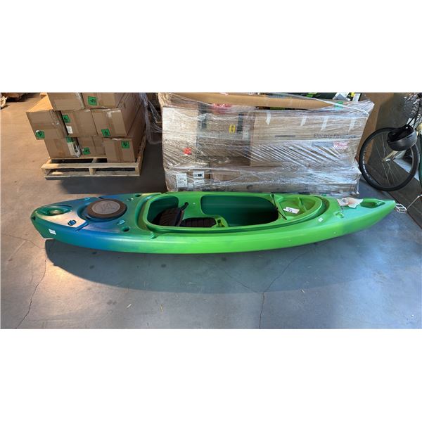 PERCEPTION FLASH 9.5 RECREATIONAL FISHING KAYAK, EARTH COLORWAY MOLDED ROD HOLDERS