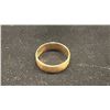 Image 2 : APPROX 14KMENS WEDDING RING (4.4G)