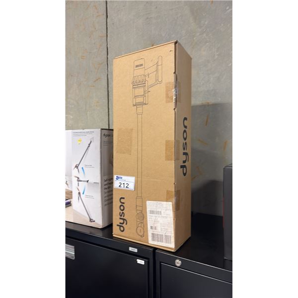 DYSON CYCLONE V10 ANIMAL+ CORDLESS VACUUM IN BOX
