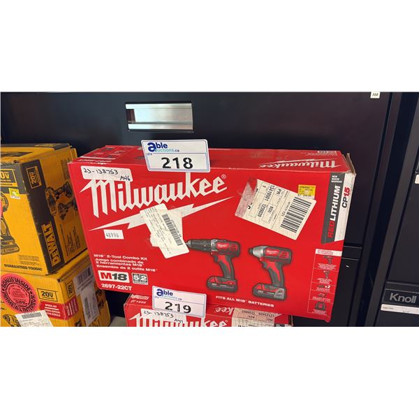 MILWAUKEE M18 2697-22CT 18V LITHIUM-ION COMPACT HAMMER DRILL AND IMPACT DRIVER COMBO KIT