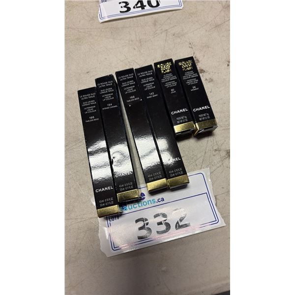 4 LIP GLOSSES AND 2 LIPSTICKS