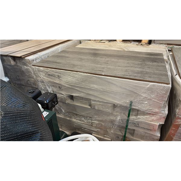 823.68 SQFT OF LAMINATE FLOORING 32 BOXES DARK WEATHERED CHARCOAL MDL:NA761 10/BX 25.74 SQFT
