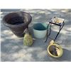Image 1 : Outdoor Planters, Ceramic Vase, Tile Top Stand