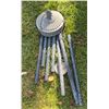 Image 4 : Lot: Lanterns and Metal Wind Chime
