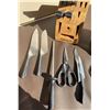 Image 5 : Kitchen Lot: Calphalon Knives, Toaster, Crocks