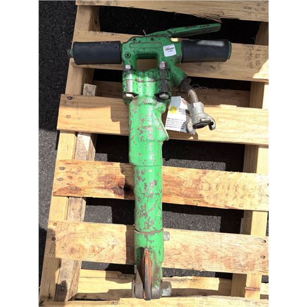 (1031066) 2017 APT Model M17 35-lb Air Hammer
