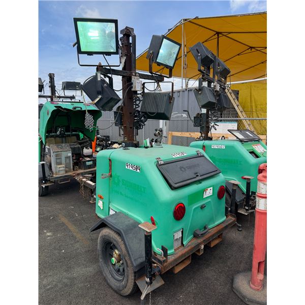 (919509) 2016 Genie RL4 Narrow Vertical Mast Light Tower, 4000W (Starts & Runs)