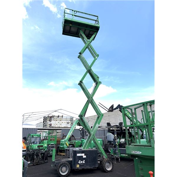 (920456) 2016 Genie GS3369RT Rough Terrain 30-35' Scissor Lift (Starts, Runs, Lifts)