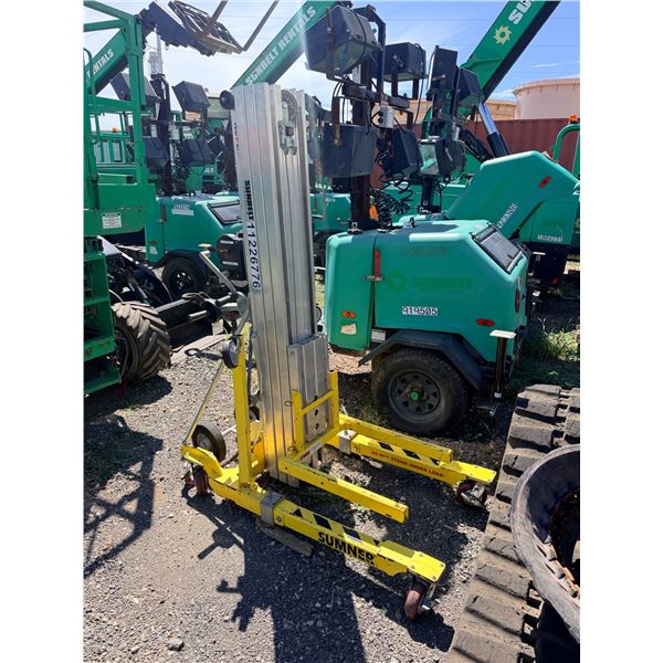 (11226776) 2024 Sumner 2615 Material Lift 10-15' Capacity  (Needs Repair)