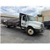 Image 3 : 2005 International 4300 DT466 Truck w/ Liftgate, 239869 Miles, 401TSZ (Starts & Runs)