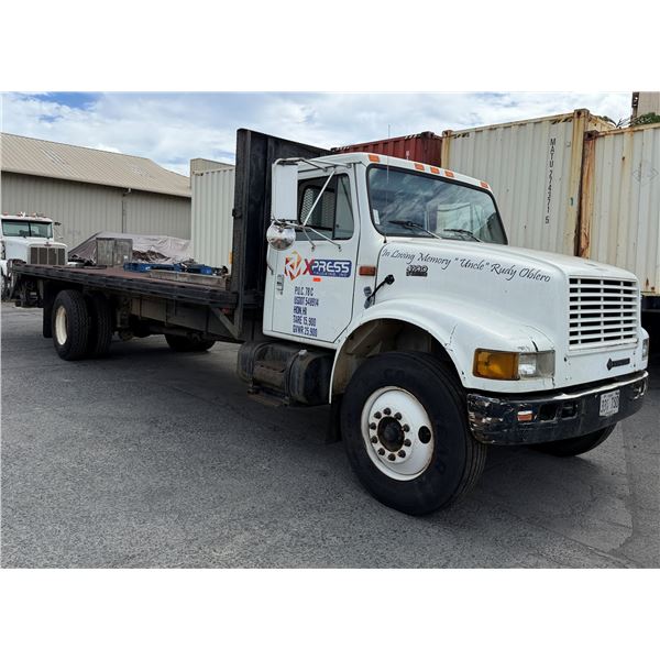 2002 International Truck w/ Liftgate, 235885 Miles, Lic. 331TSD (No Title) (Starts & Runs)