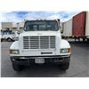 Image 2 : 2002 International Truck w/ Liftgate, 235885 Miles, Lic. 331TSD (No Title) (Starts & Runs)