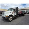 Image 3 : 2002 International Truck w/ Liftgate, 235885 Miles, Lic. 331TSD (No Title) (Starts & Runs)
