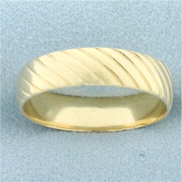 Mens Diagonal Etched Wedding Band Ring in 14k Yellow Gold