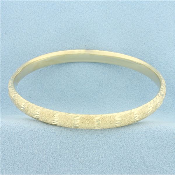 Sandblast and Diamond Cut Finish Hinged Bangle Bracelet in 14k Yellow Gold