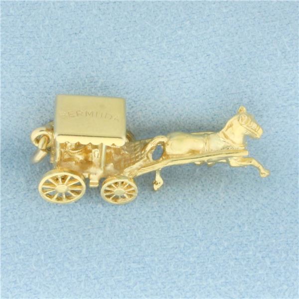 Mechanical Bermuda Horse and Carriage Charm in 14k Yellow Gold