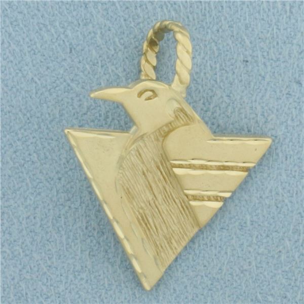 Pittsburgh Penguins NHL Pendant in 14k Yellow Gold