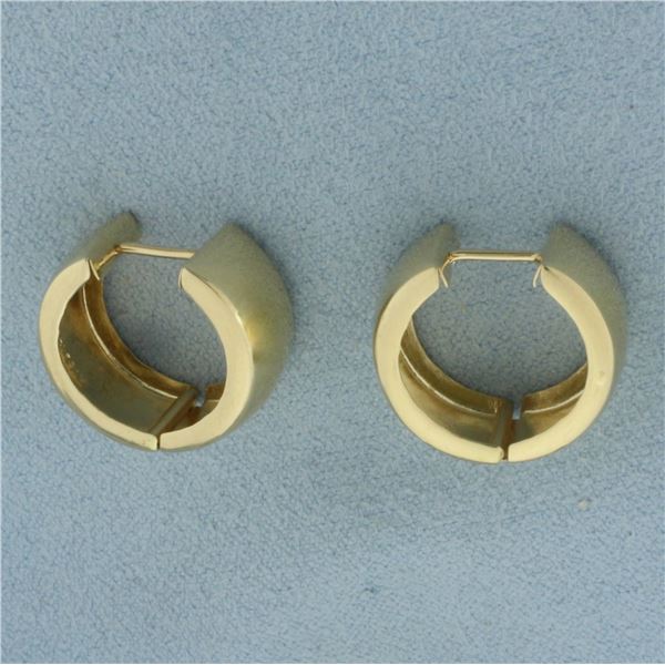 Huggie Hoop Earrings in 14k Yellow Gold