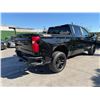 Image 3 : CHEV SILVERADO  2019 O/S TITLE 2 DAYS