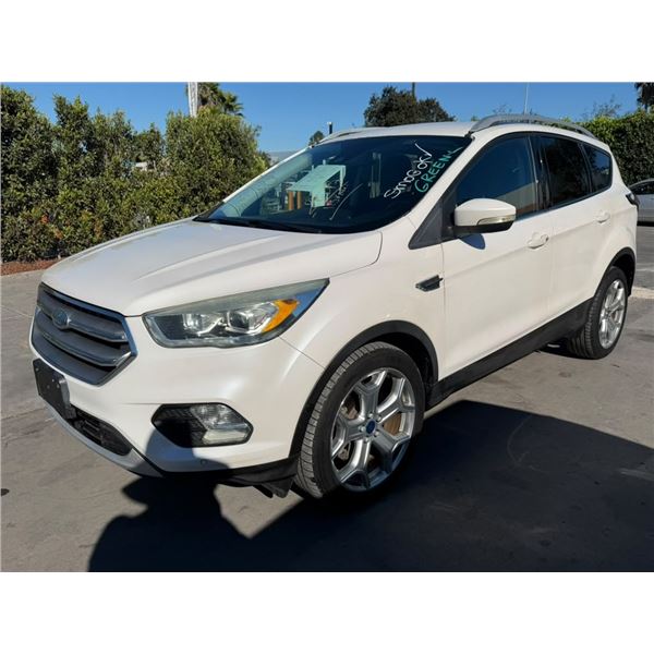 FORD  ESCAPE 2017 O/S-T SMOG-2 DAYS