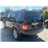 Image 4 : JEEP  LIBERTY 2012 O/S-T SMOG-2 DAYS