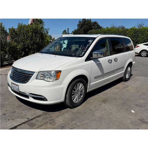 CHRY TOWN & COUNTRY 2012 T-DONATION