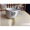 Image 4 : Siram England Picnic Set with Plates, Cutlery, Cups, Flasks, and Storage Boxes