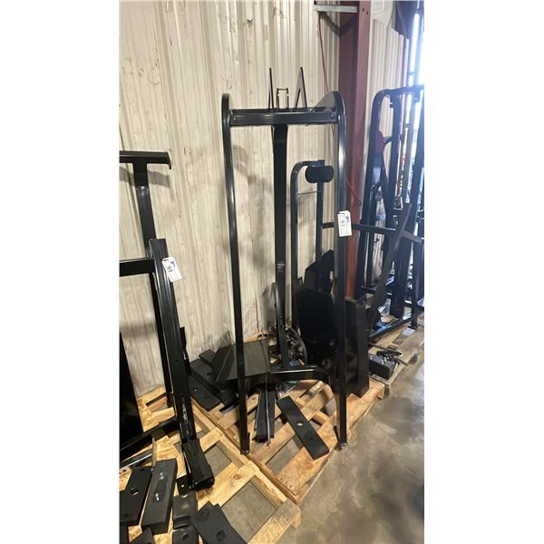 GROUP OF COMMERCIAL EXERCISE MACHINE STEEL FRAME & ASSORTED PARTS