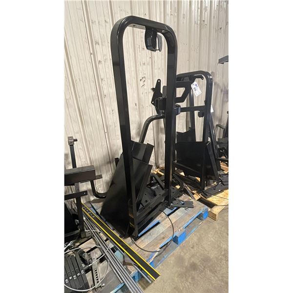 GROUP OF COMMERCIAL EXERCISE MACHINE STEEL FRAME & ASSORTED PARTS