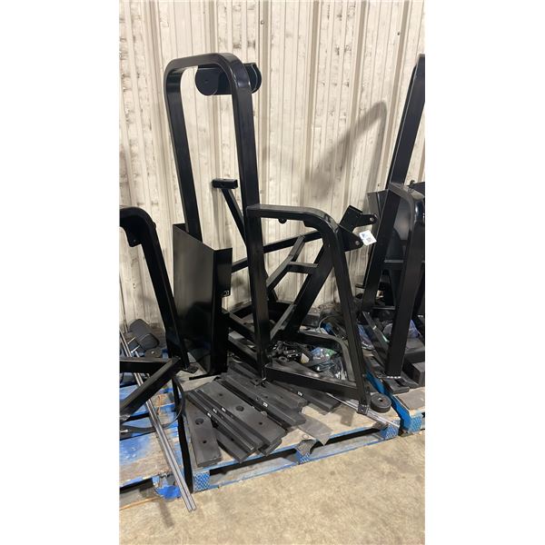 GROUP OF COMMERCIAL EXERCISE MACHINE STEEL FRAME & ASSORTED PARTS