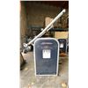 Image 4 : LIFE FITNESS COMMERCIAL SEATED LATERAL PULLDOWN MACHINE