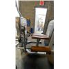 Image 2 : LIFE FITNESS COMMERCIAL SEATED LEG EXTENSION MACHINE