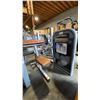 Image 1 : LIFE FITNESS COMMERCIAL SEATED BICEPS CURL MACHINE