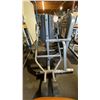 Image 4 : LIFE FITNESS COMMERCIAL SEATED TRICEPS PRESS MACHINE