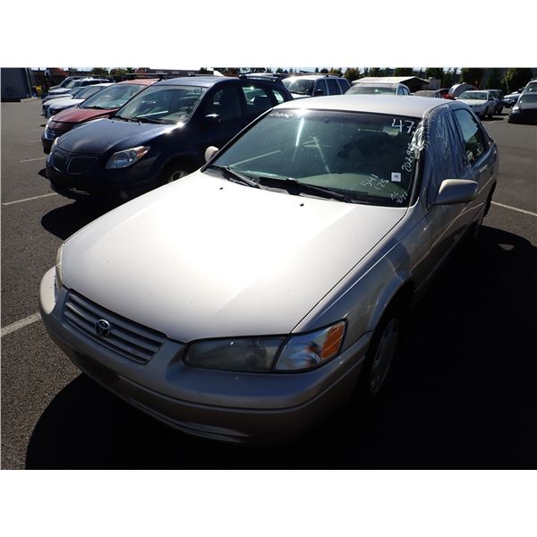 1999 Toyota Camry RUNS WITH MECHANICAL PROBLEMS
