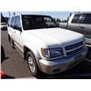 Image 2 : 2000 Isuzu Trooper RUNS WITH MECHANICAL PROBLEMS