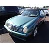Image 1 : 1999 Mercedes-Benz CLK320