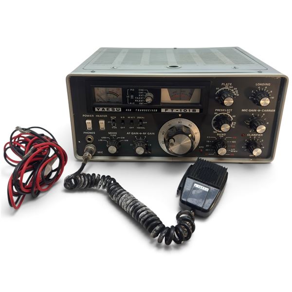 Yaesu FT-101B SSB Amateur Radio Transceiver with Microphone, Cables & Original Box