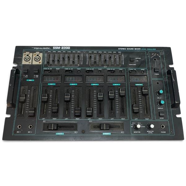 Realistic SSM-2200 6-Channel Stereo Mixer with 7-Band EQ, Echo & Crossfaders