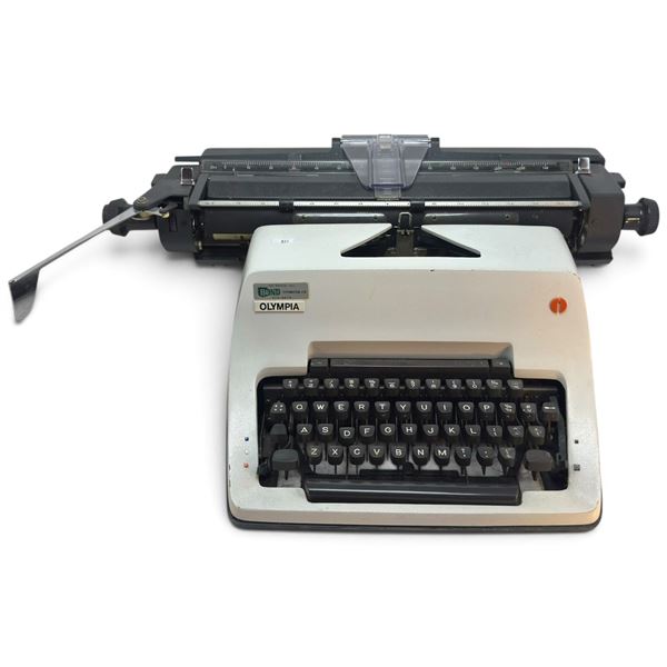 Olympia SG-3 Manual Office Typewriter with Spanish Keyboard & Wide Carriage, Made in Mexico